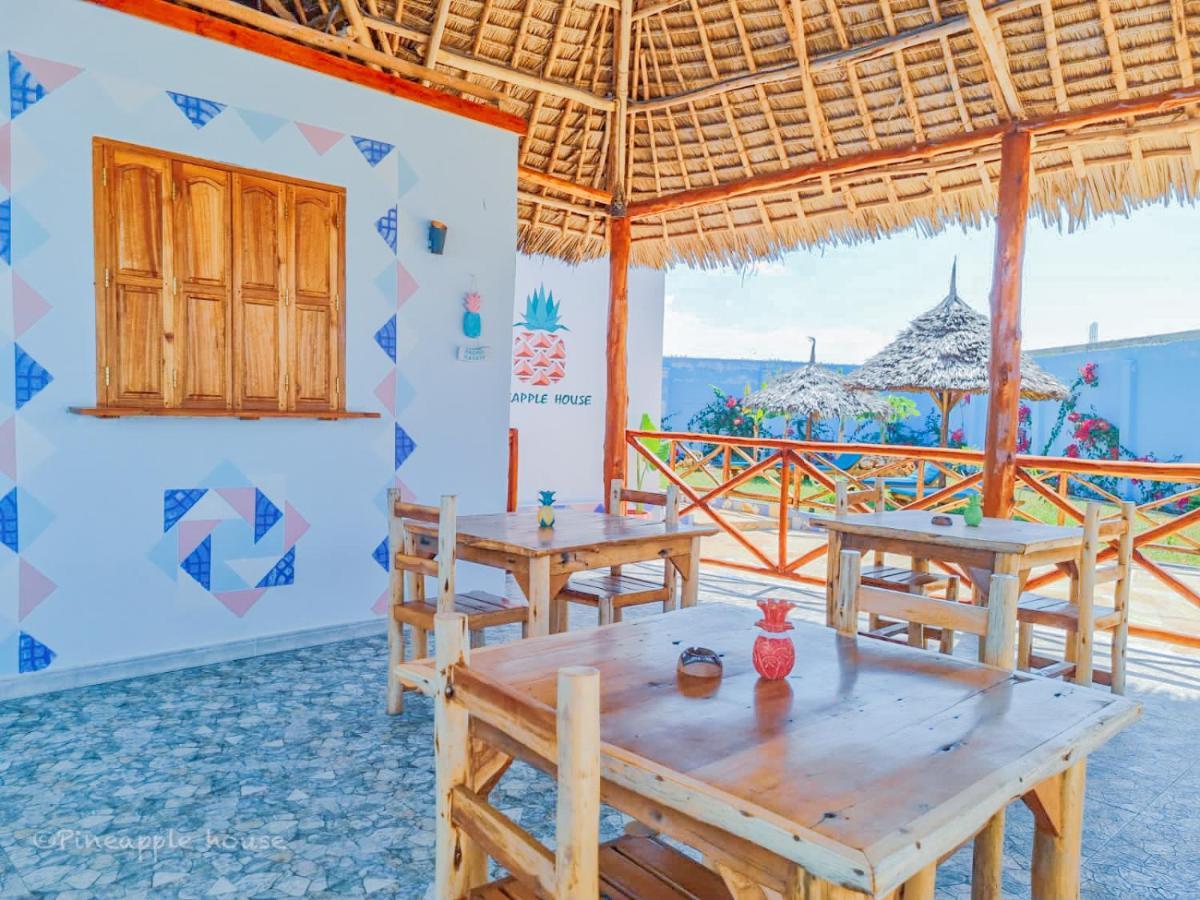 Bed and Breakfast Pineapple House Nungwi Esterno foto